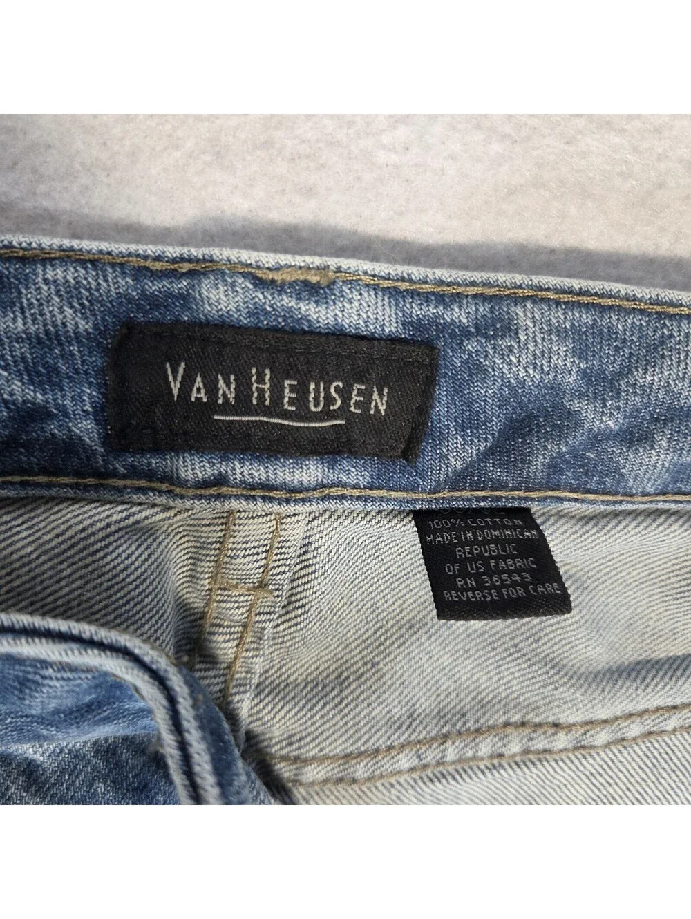 VTG Van Heusen Jeans Men's 36x32 Blue Cotton Denim Straight Leg Workwear Travel